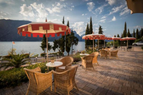 Отель Hotel Oasi Beach  Мальчезине